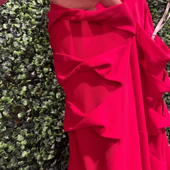 Halston Heritage Fuchsia Twist Gown - Picture 5 of 9